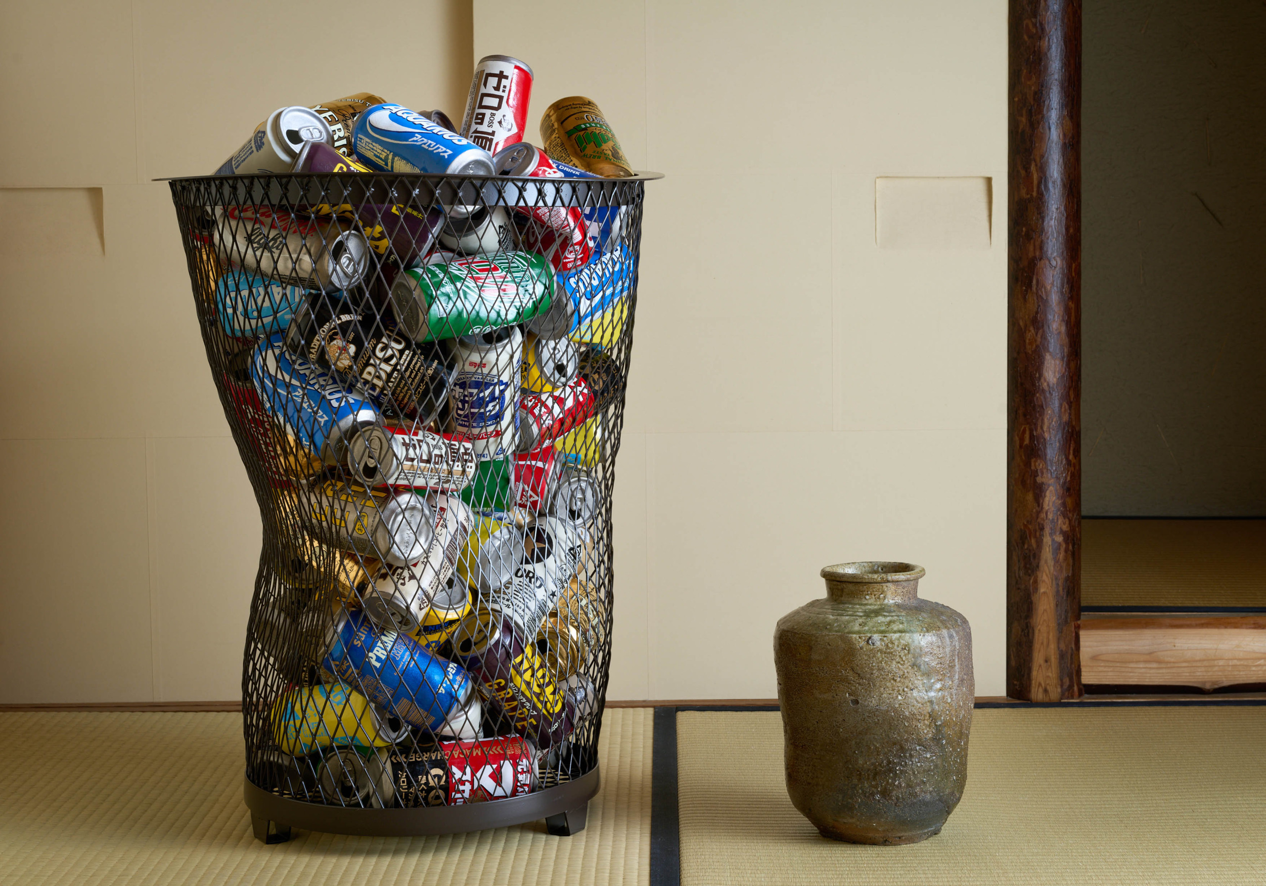 (Left) Work 22-C4 (Right) Koiga pot